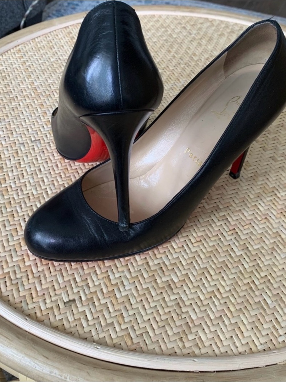 Authentic Christian Louboutin simple pump